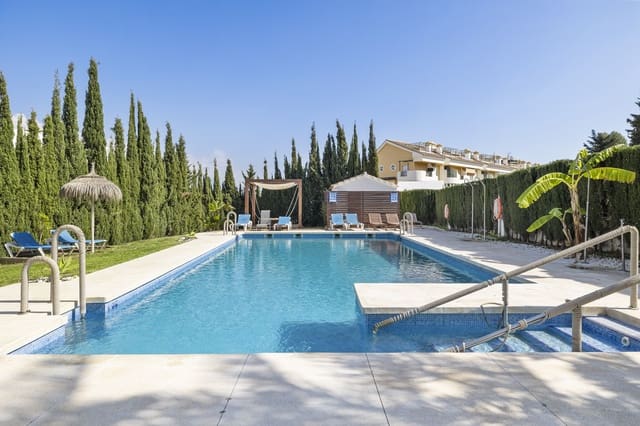 1 sypialnia Apartament na sprzedaż w Nueva Andalucía Centro, Marbella z basenem - 379 000 € (Ref: 9258109)