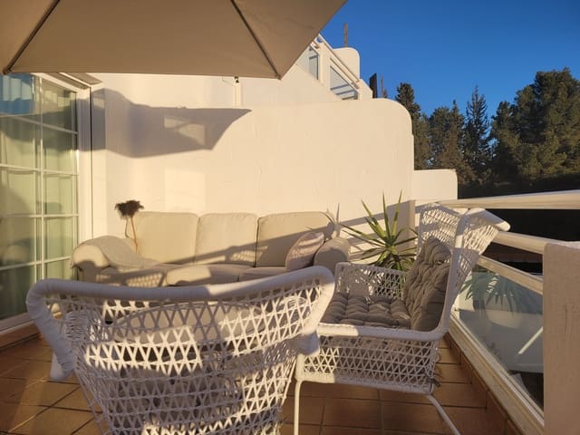 1 sypialnia Apartament na sprzedaż w Nueva Andalucía Centro, Marbella z basenem - 379 000 € (Ref: 9258109)