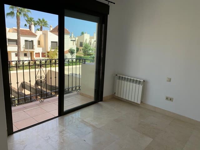 2 soverom Rekkehus til salgs i Roda Golf, San Javier med svømmebasseng garasje - € 205 000 (Ref: 9322101)
