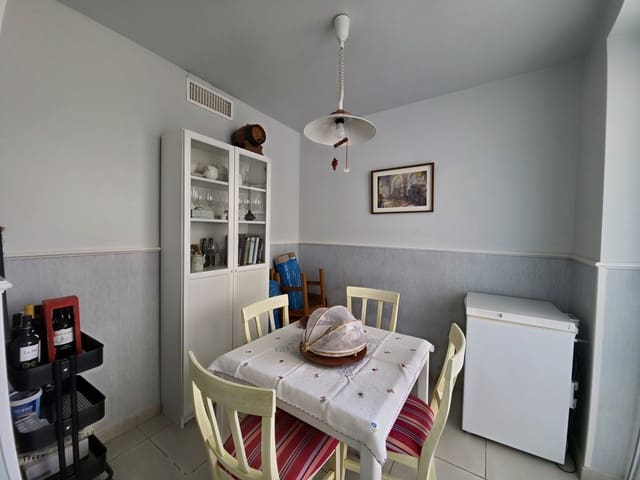 3 chambre Appartement à vendre à Jerez de la Frontera avec piscine garage - 350 000 € (Ref: 10048107)