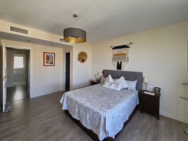 3 chambre Appartement à vendre à Jerez de la Frontera avec piscine garage - 350 000 € (Ref: 10048107)