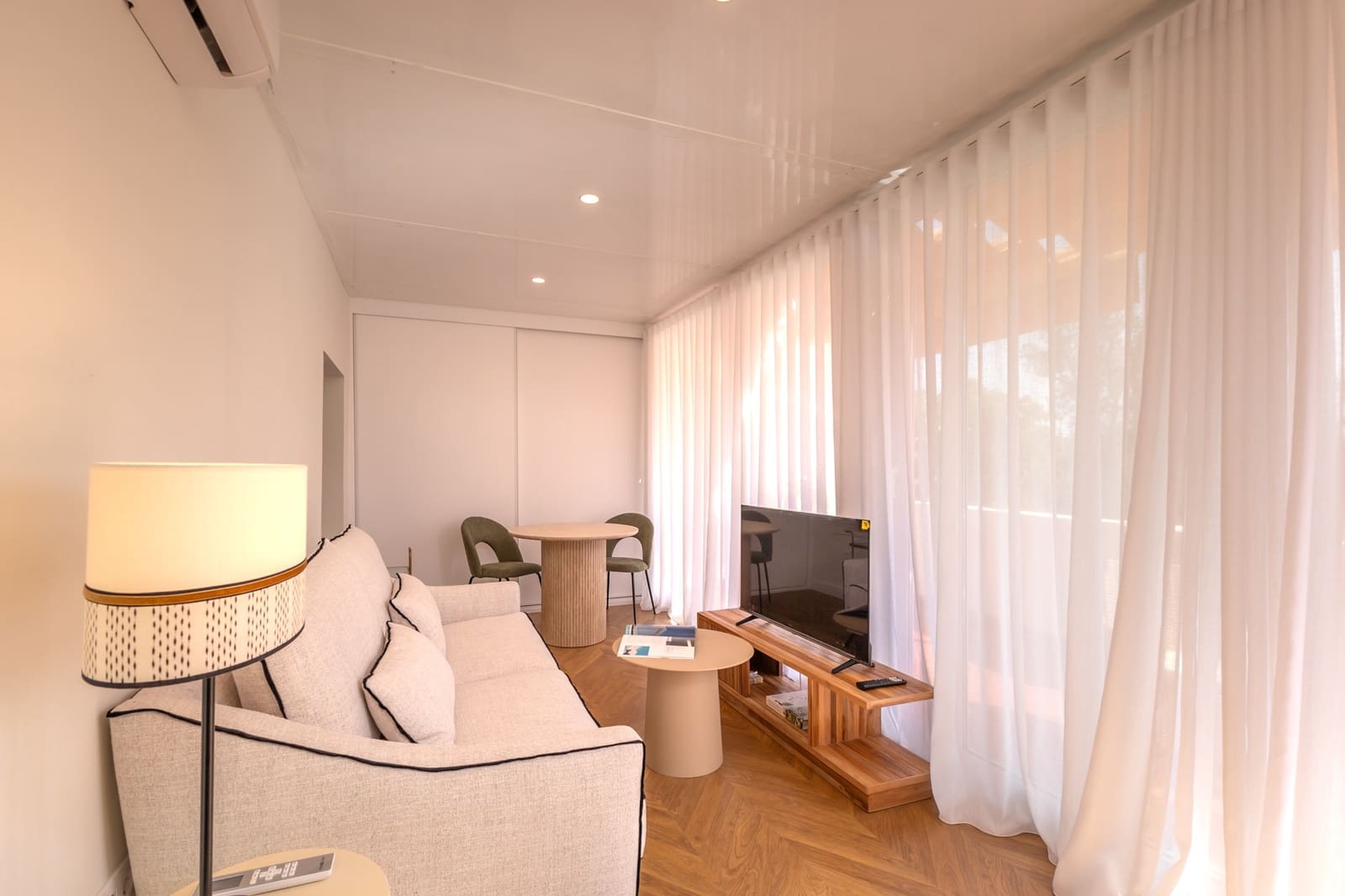 1 soveværelse Lejlighed til leje i Sevilla by - € 1.590 (Ref: 10100602)