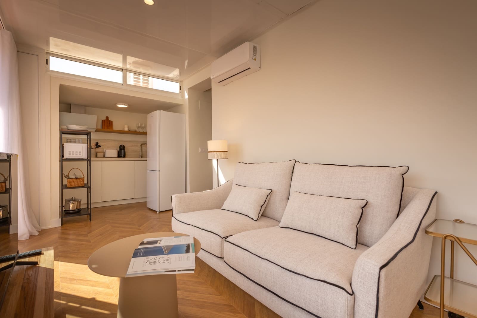 1 soveværelse Lejlighed til leje i Sevilla by - € 1.590 (Ref: 10100602)