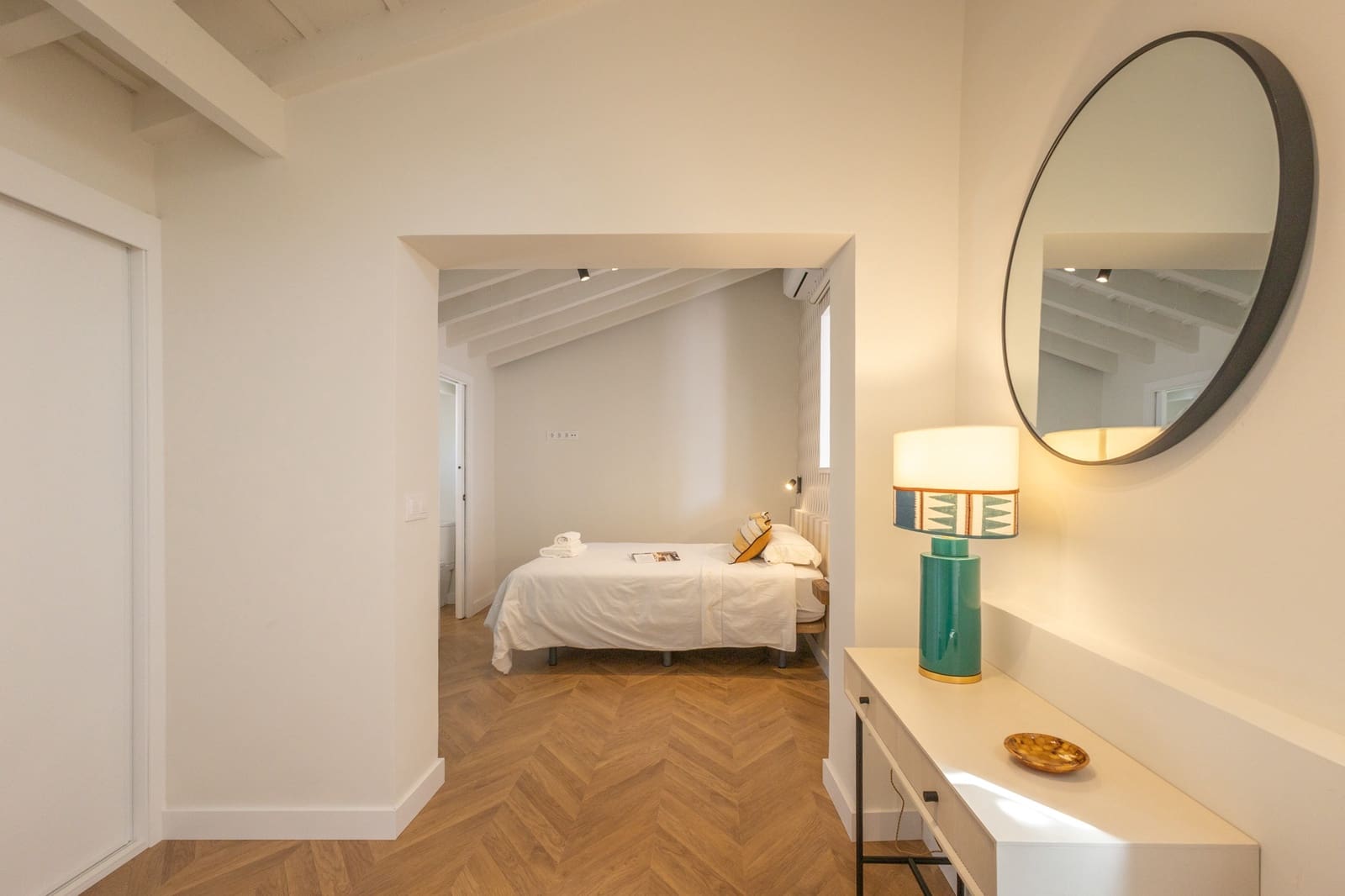 1 soveværelse Lejlighed til leje i Sevilla by - € 1.590 (Ref: 10100602)