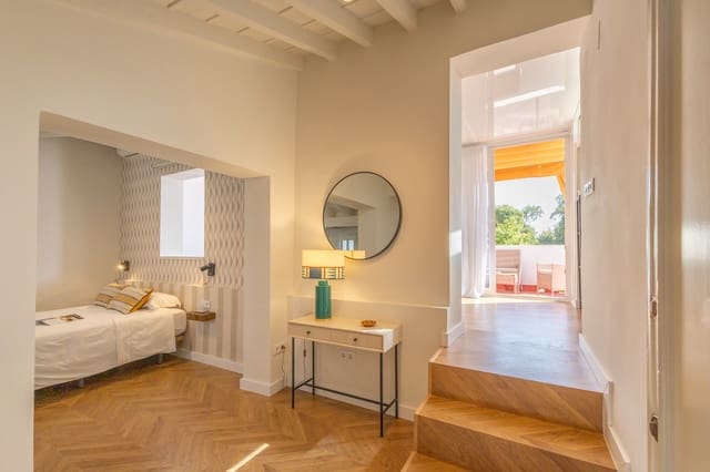 1 soveværelse Lejlighed til leje i Santa Cruz, Sevilla by - € 1.590 (Ref: 10100602)