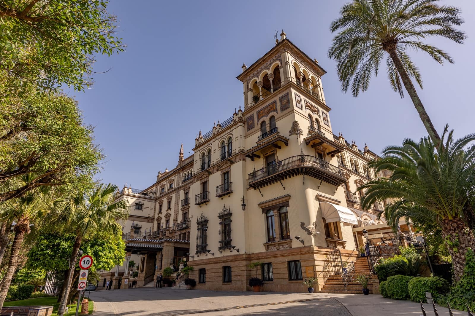 1 soveværelse Lejlighed til leje i Sevilla by - € 1.590 (Ref: 10100602)