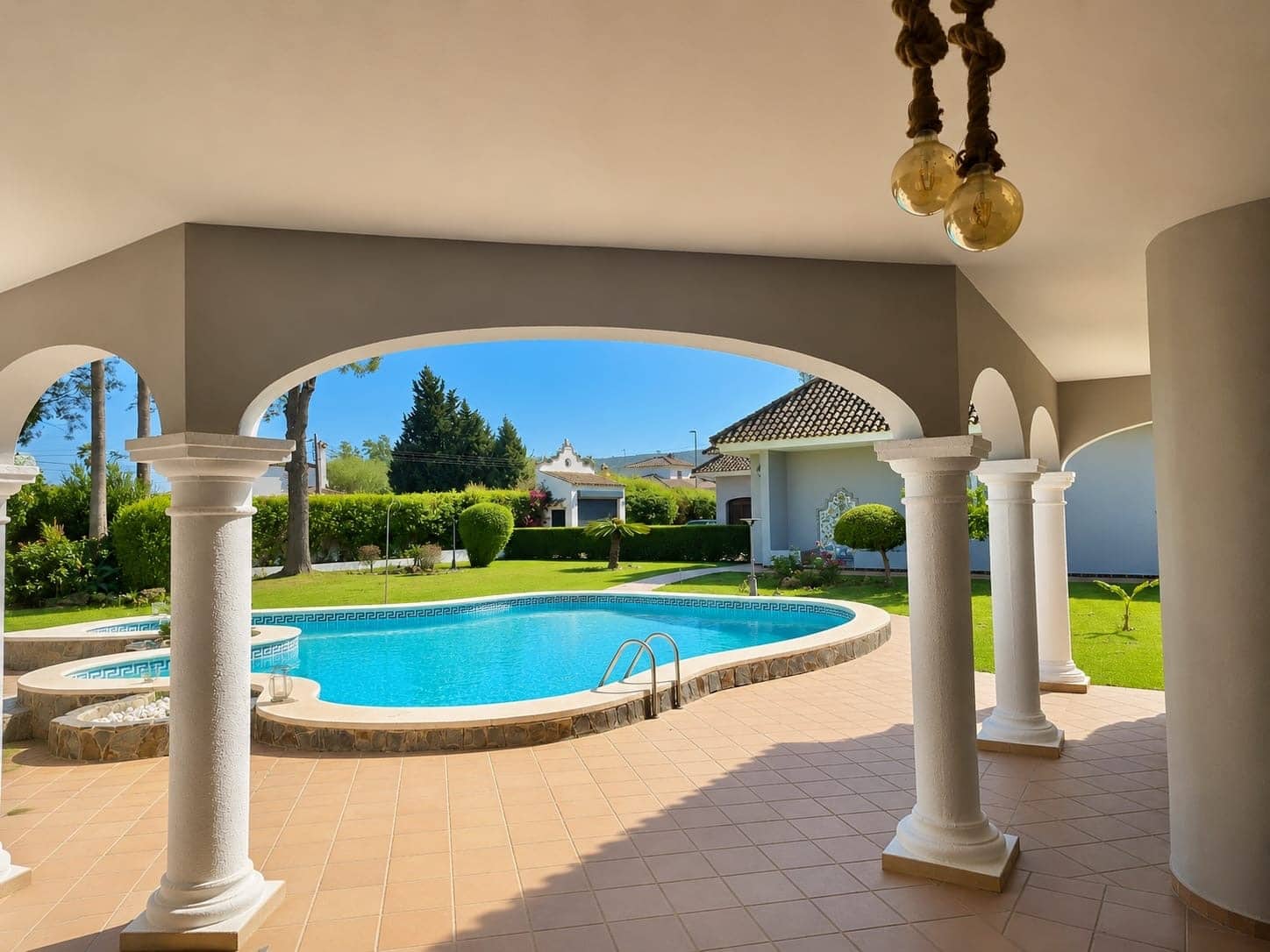 5 sovrum Lägenhet till salu i Arcos de la Frontera med pool - 1 000 000 € (Ref: 10147480)