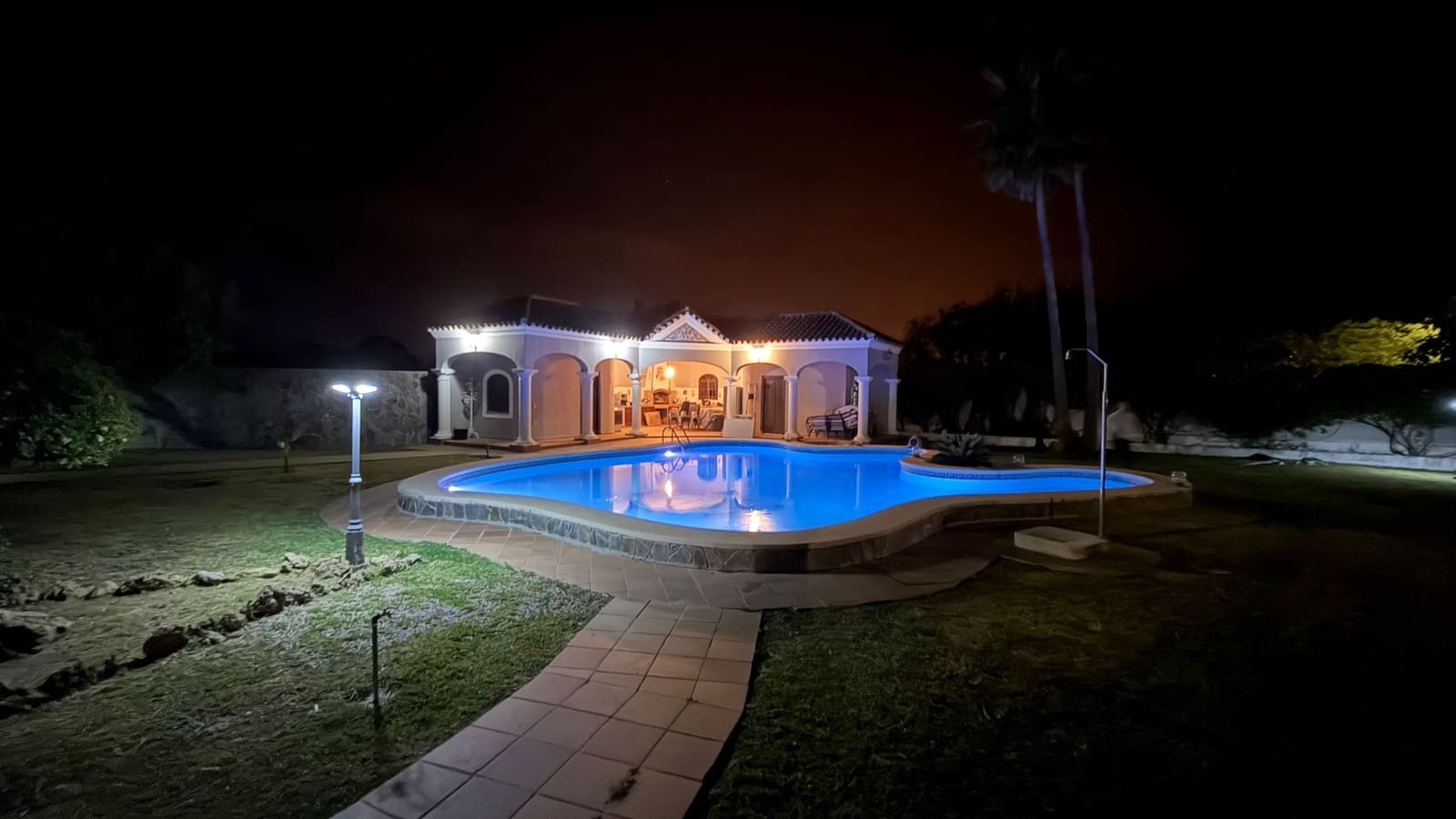 5 sovrum Lägenhet till salu i Arcos de la Frontera med pool - 1 000 000 € (Ref: 10147480)