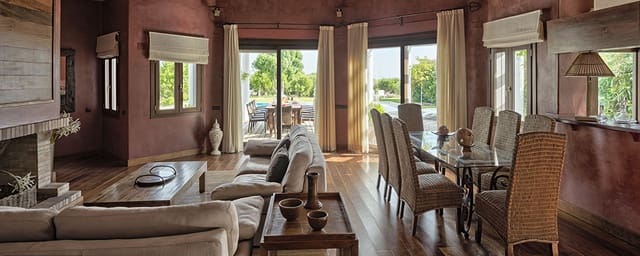 5 soveværelse Villa til salg i Benalup med swimmingpool garage - € 695.000 (Ref: 9282545)