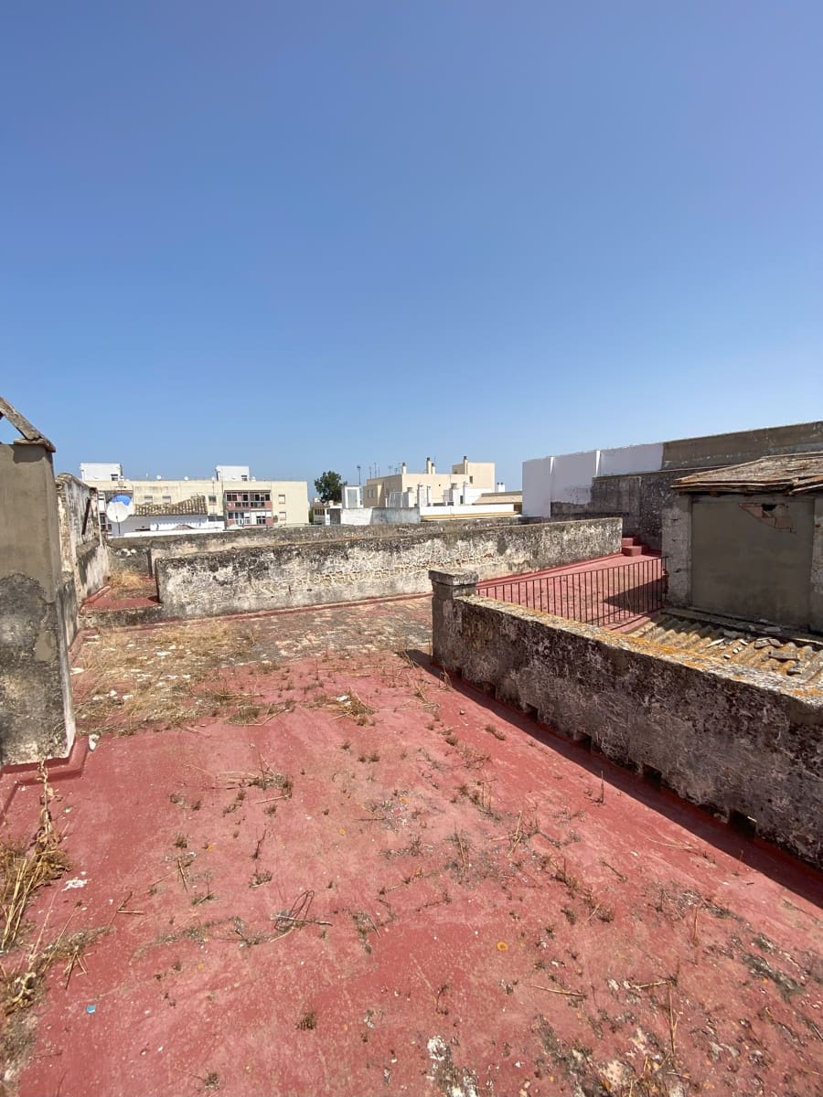 Chalet de 6 habitaciones en Sanlúcar de Barrameda en venta - 350.000 € (Ref: 9282546)