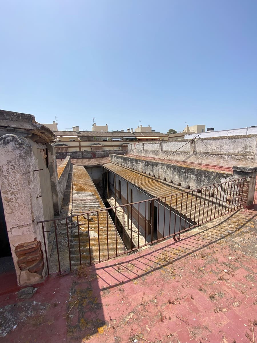 Chalet de 6 habitaciones en Sanlúcar de Barrameda en venta - 350.000 € (Ref: 9282546)