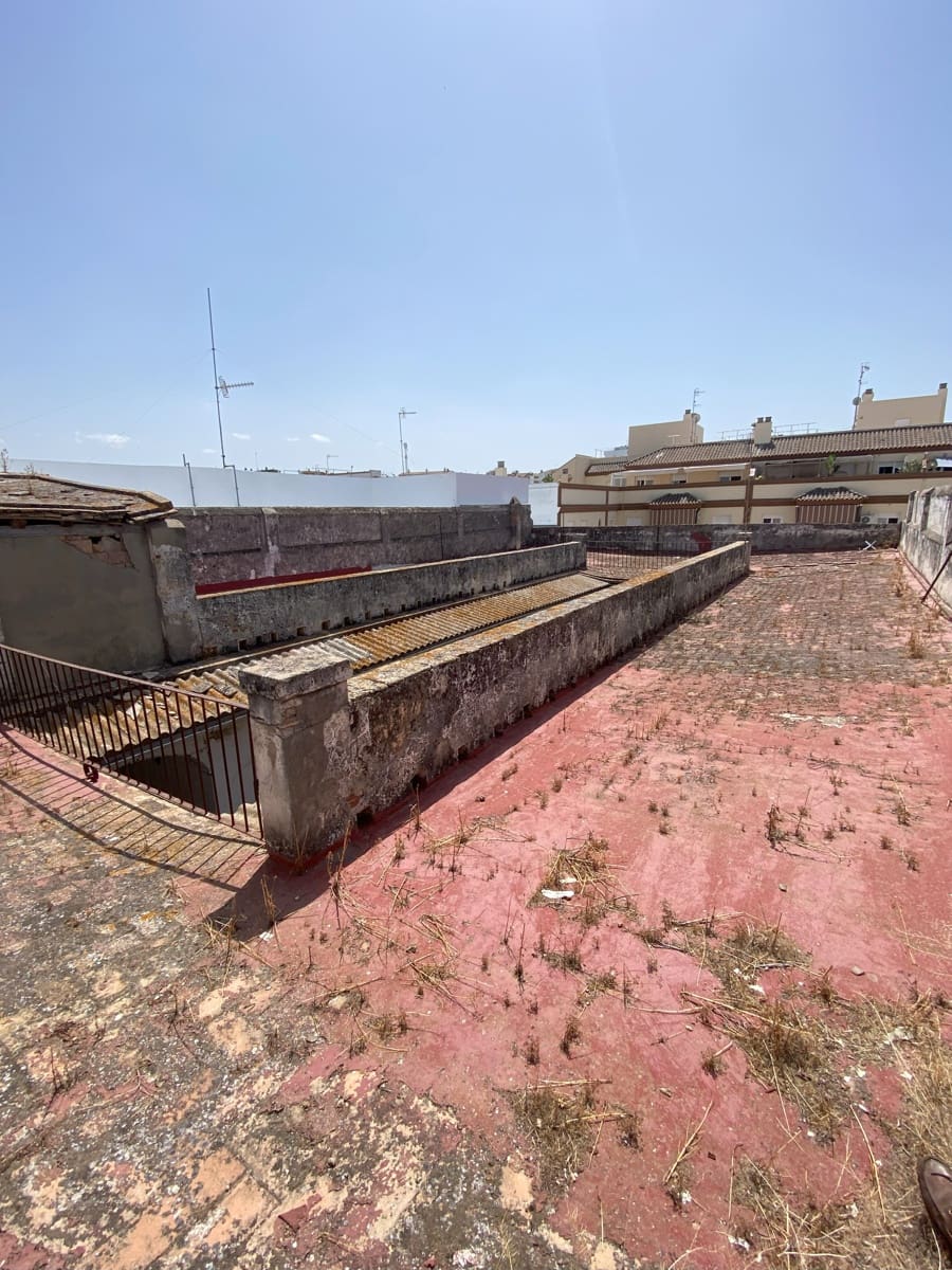 Chalet de 6 habitaciones en Sanlúcar de Barrameda en venta - 350.000 € (Ref: 9282546)