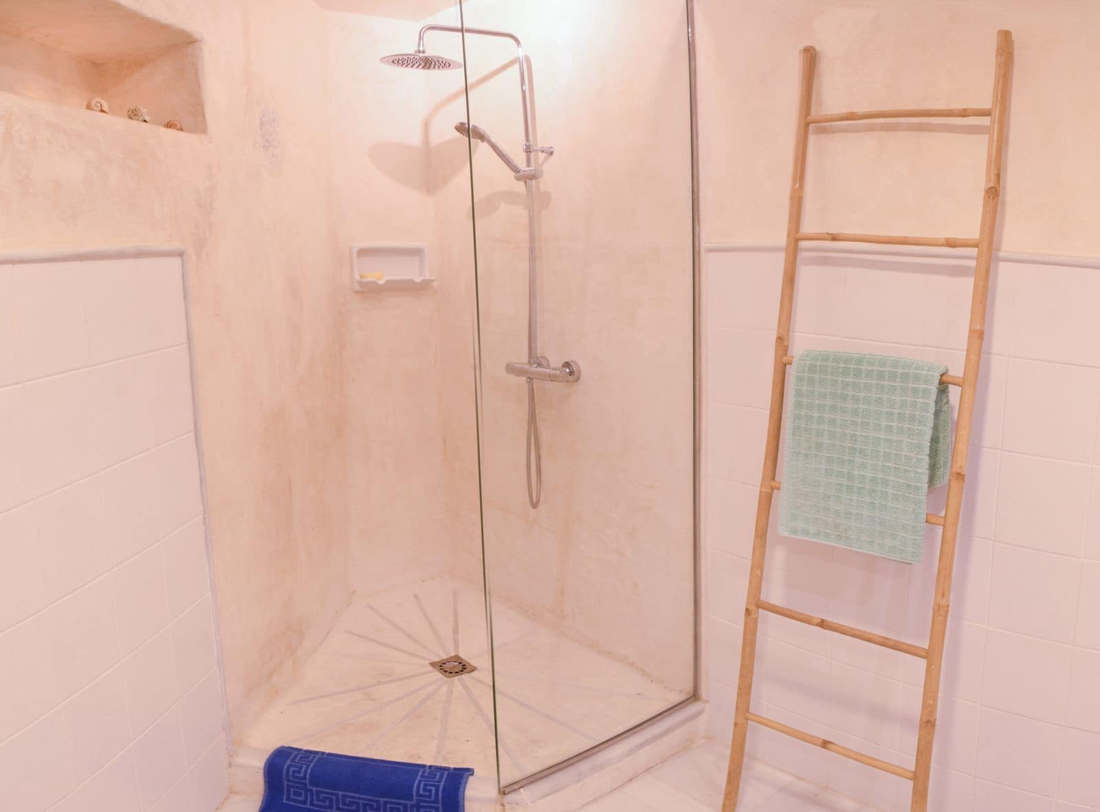 5 makuuhuone Huvila myytävänä paikassa El Puerto de Santa Maria mukana uima-altaan 
autotalli - 875 000 € (Ref: 9282548)