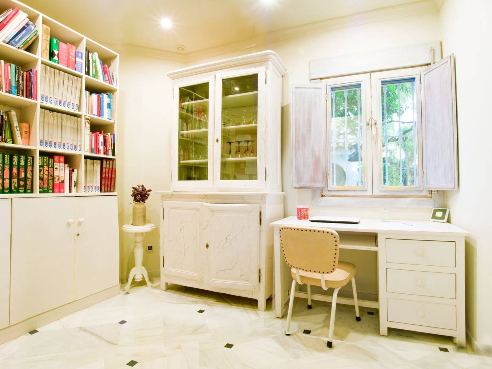 5 makuuhuone Huvila myytävänä paikassa El Puerto de Santa Maria mukana uima-altaan 
autotalli - 875 000 € (Ref: 9282548)