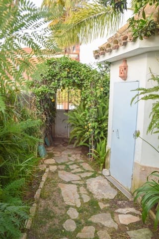 5 soverom Villa til salgs i El Puerto de Santa María med svømmebasseng garasje - € 875 000 (Ref: 9282548)