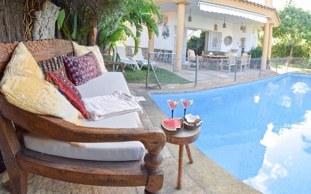 5 soverom Villa til salgs i El Puerto de Santa María med svømmebasseng garasje - € 875 000 (Ref: 9282548)