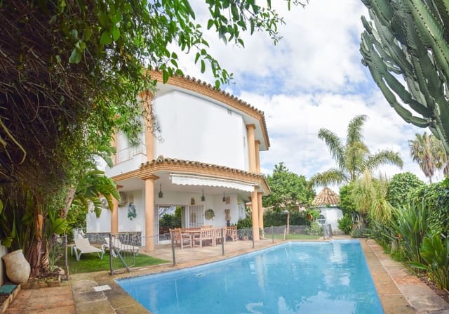 5 soverom Villa til salgs i El Puerto de Santa María med svømmebasseng garasje - € 875 000 (Ref: 9282548)