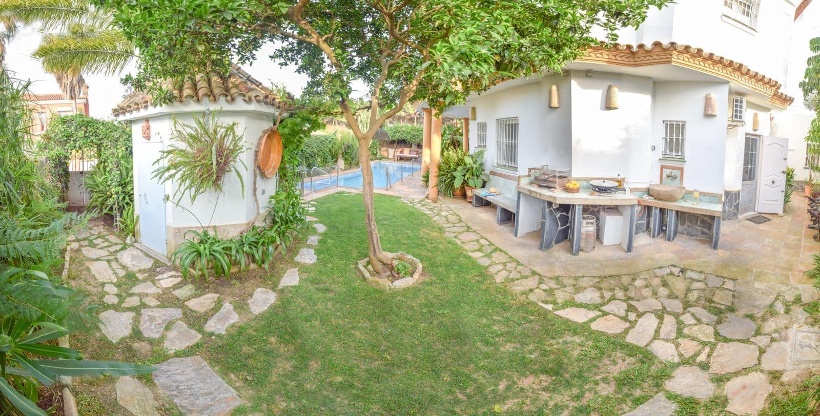 5 makuuhuone Huvila myytävänä paikassa El Puerto de Santa Maria mukana uima-altaan 
autotalli - 875 000 € (Ref: 9282548)