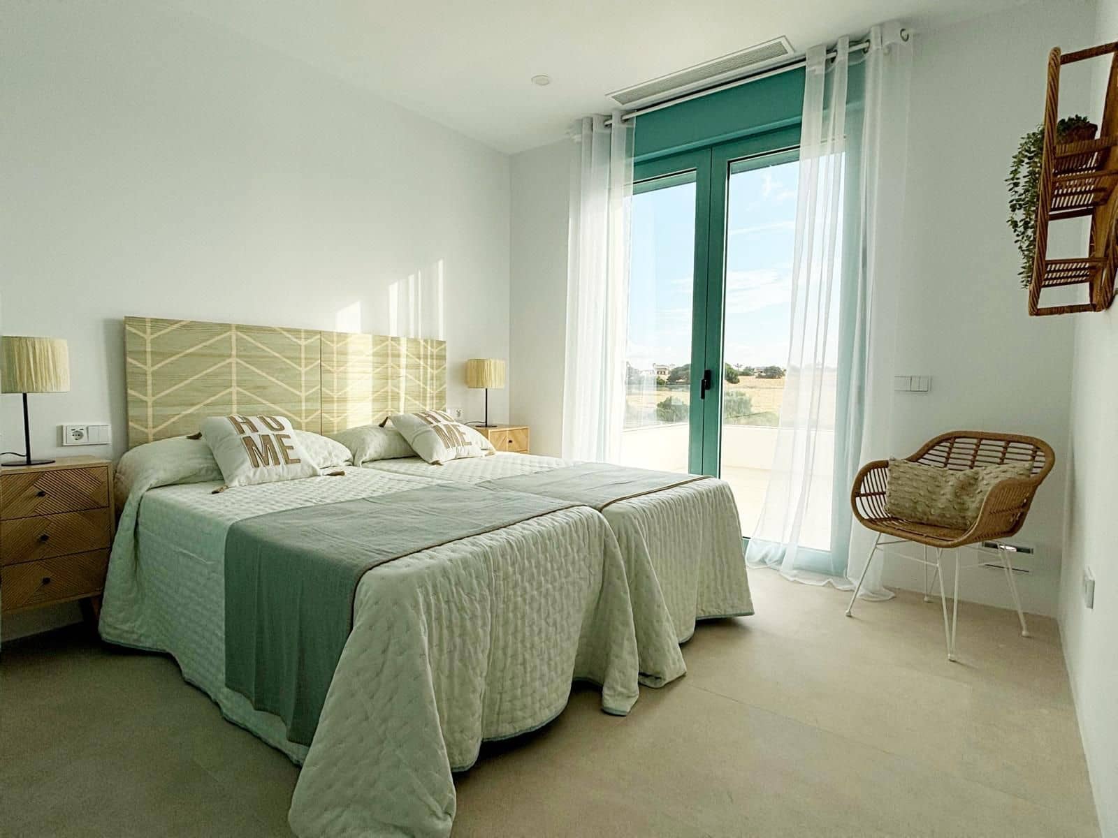 4 sypialnia Willa na sprzedaż w Conil de la Frontera z basenem - 1 100 000 € (Ref: 9282675)