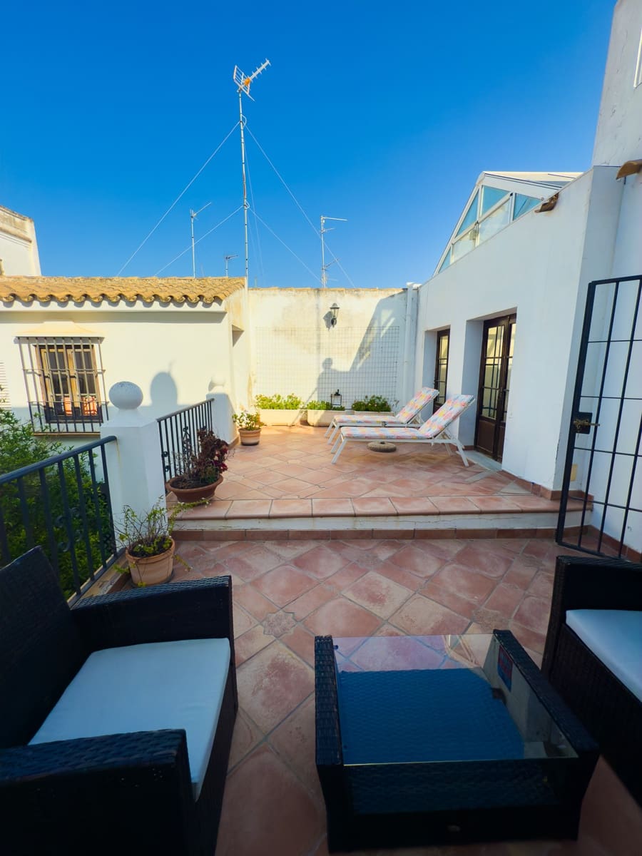 6 bedroom Villa for sale in El Puerto de Santa Maria - € 795,000 (Ref: 9282681)