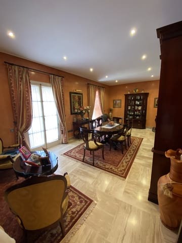 4 makuuhuone Huoneisto myytävänä paikassa San Fernando - 750 000 € (Ref: 9282683)