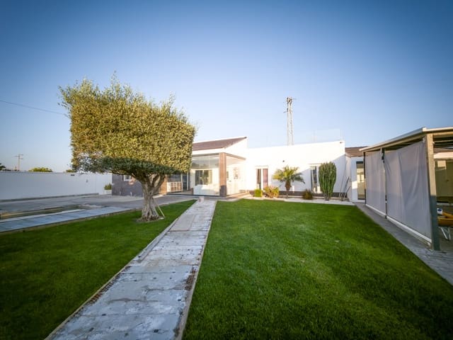 3 soveværelse Villa til salg i Chiclana de la Frontera med swimmingpool - € 390.000 (Ref: 9311984)