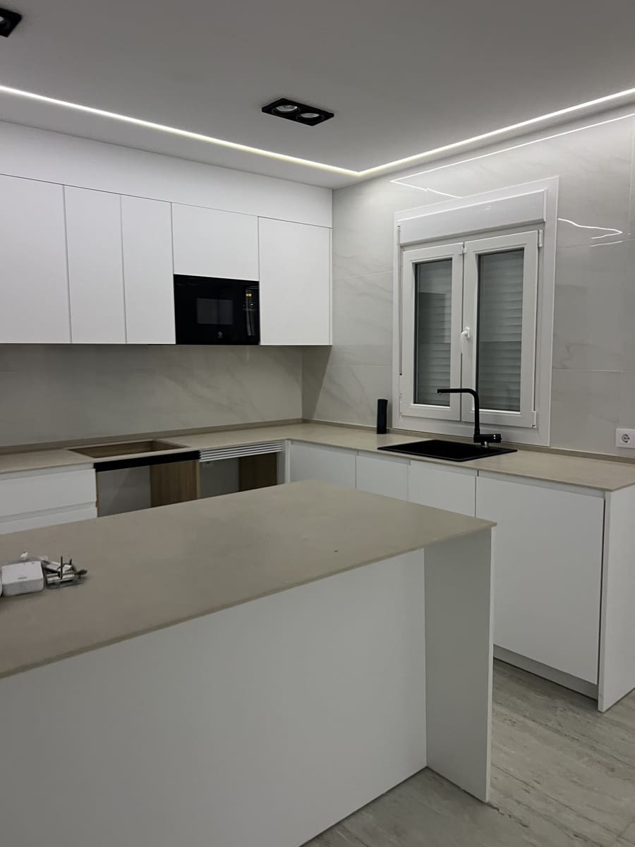 2 soveværelse Villa til salg i Chiclana de la Frontera med swimmingpool - € 220.000 (Ref: 9436607)