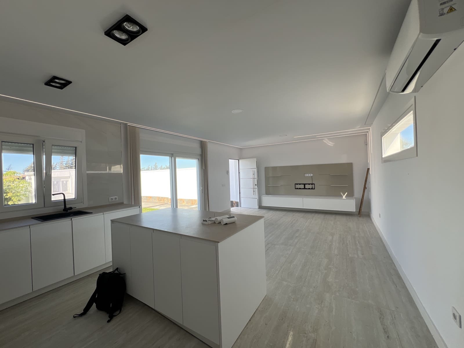 2 soveværelse Villa til salg i Chiclana de la Frontera med swimmingpool - € 220.000 (Ref: 9436607)