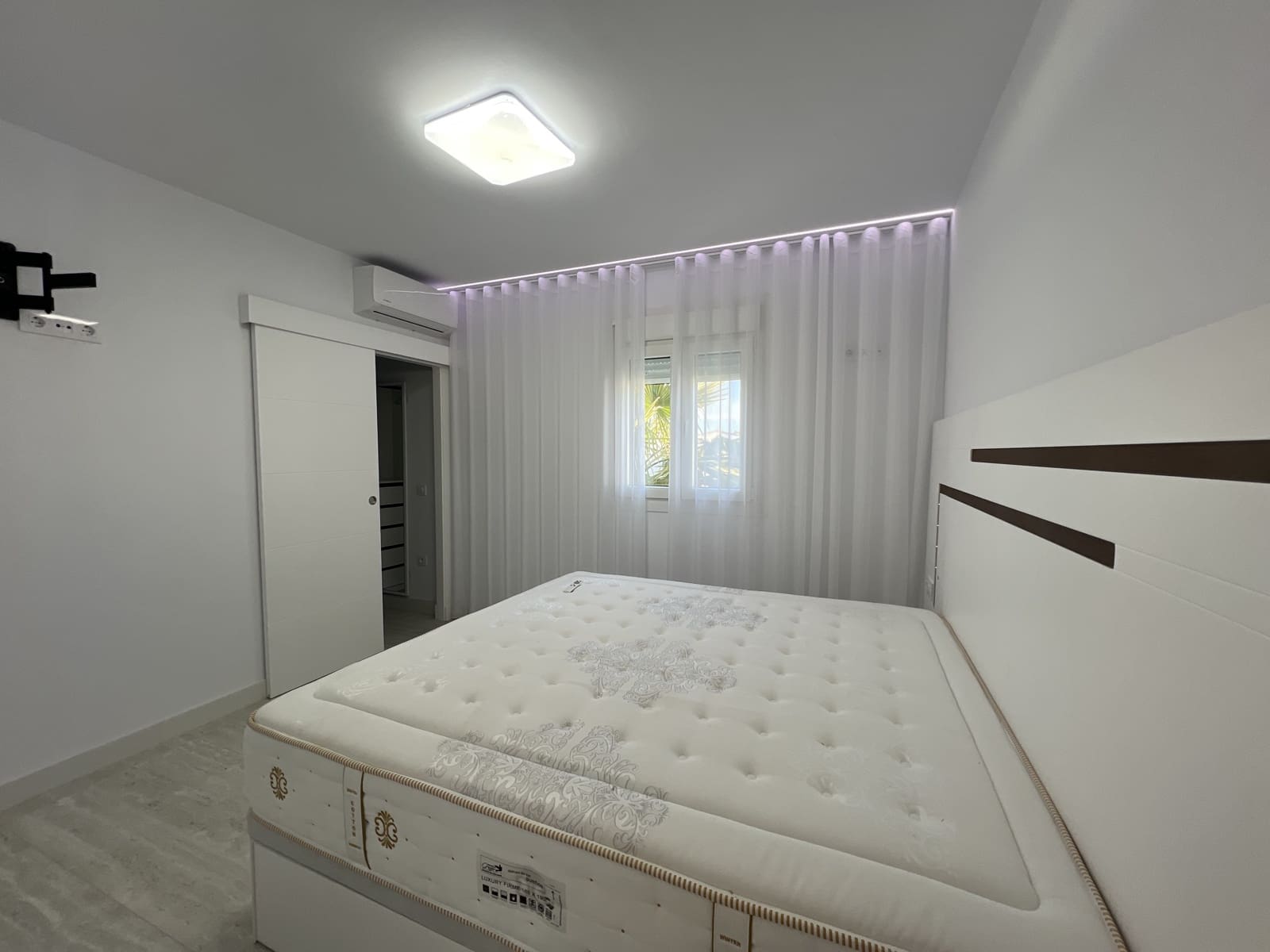 2 soveværelse Villa til salg i Chiclana de la Frontera med swimmingpool - € 220.000 (Ref: 9436607)