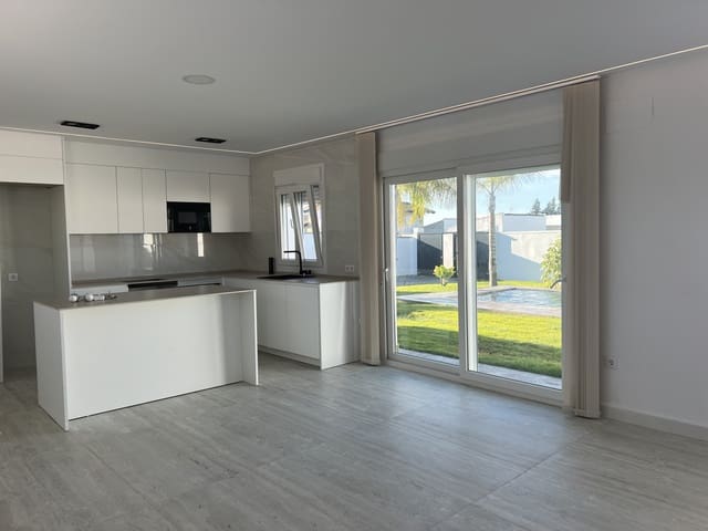 2 sypialnia Willa na sprzedaż w Chiclana de la Frontera z basenem - 220 000 € (Ref: 9436607)