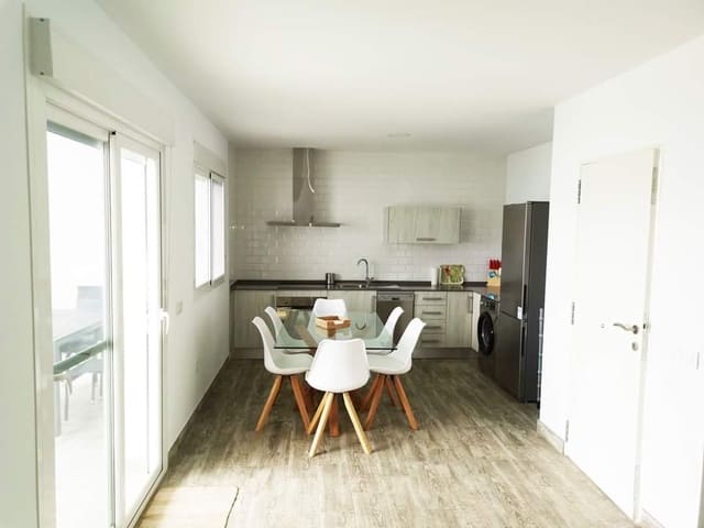 2 slaapkamer Villa te koop in Chiclana de la Frontera met zwembad - € 320.000 (Ref: 9436608)