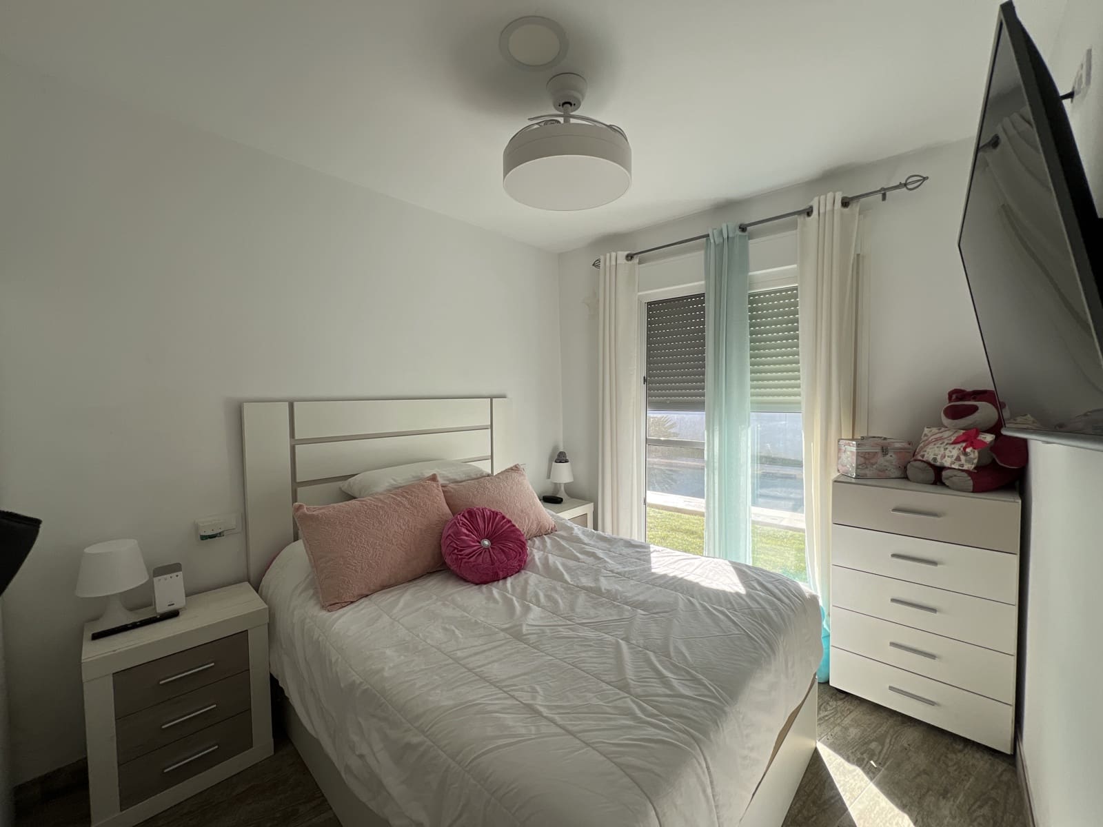 2 slaapkamer Villa te koop in Chiclana de la Frontera met zwembad - € 320.000 (Ref: 9436608)