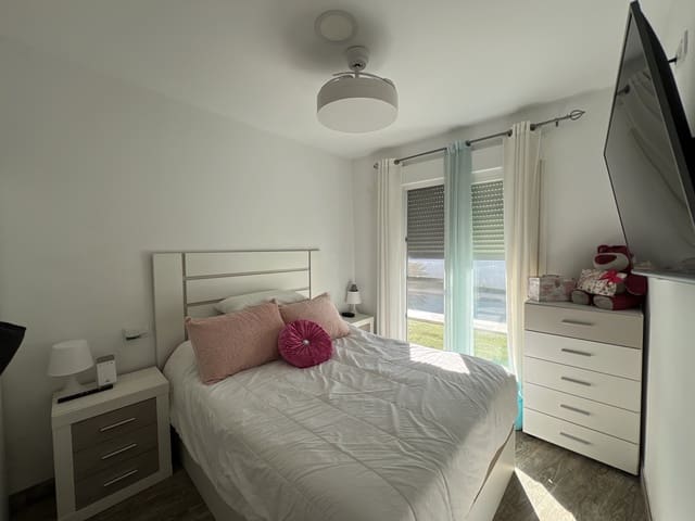 2 slaapkamer Villa te koop in Chiclana de la Frontera met zwembad - € 320.000 (Ref: 9436608)