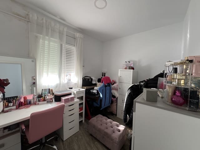 2 slaapkamer Villa te koop in Chiclana de la Frontera met zwembad - € 320.000 (Ref: 9436608)