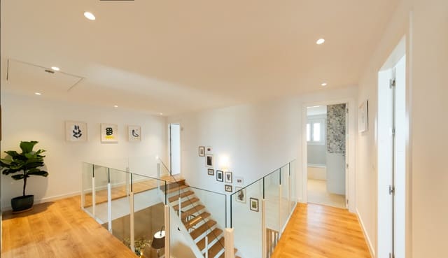 5 quarto Apartamento para venda em Dos Hermanas com garagem - 680 000 € (Ref: 9467912)