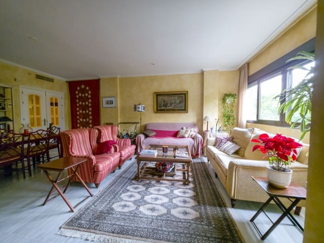 4 soveværelse Lejlighed til salg i Casco Antiguo, Sevilla by med swimmingpool garage - € 900.000 (Ref: 9569271)