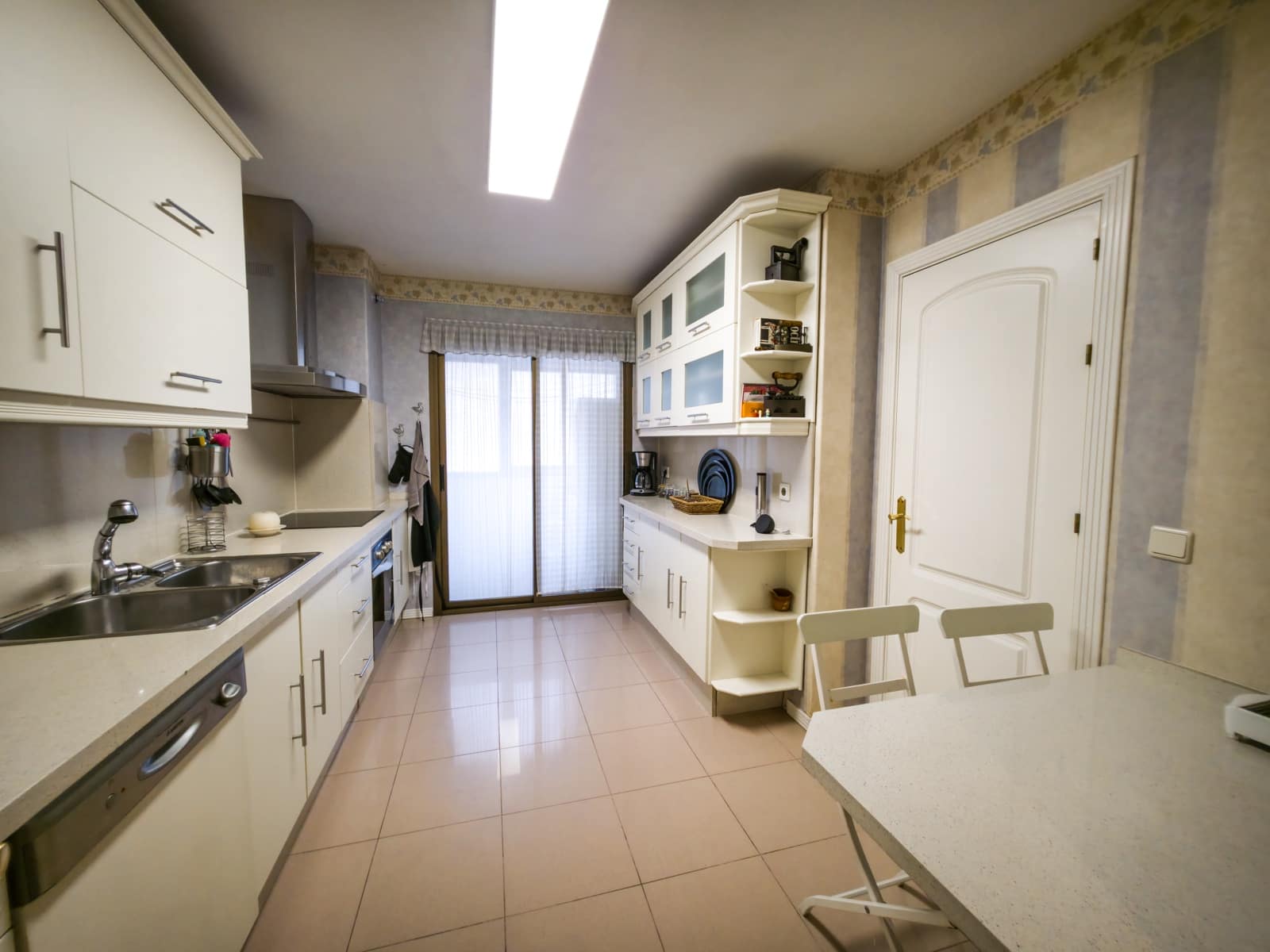 4 soveværelse Lejlighed til salg i Sevilla by med swimmingpool garage - € 900.000 (Ref: 9569271)