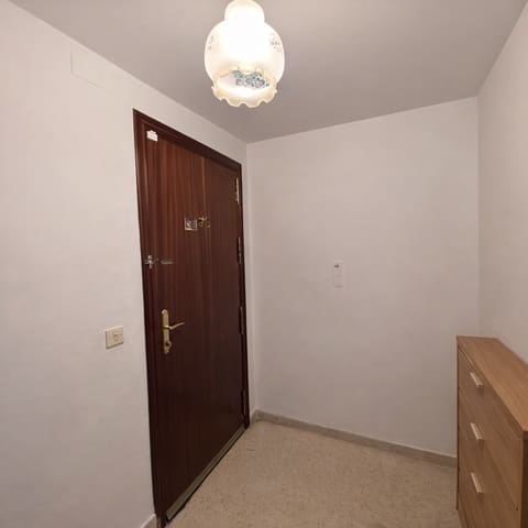 4 slaapkamer Appartement te koop in Jerez de la Frontera - € 125.000 (Ref: 9751479)