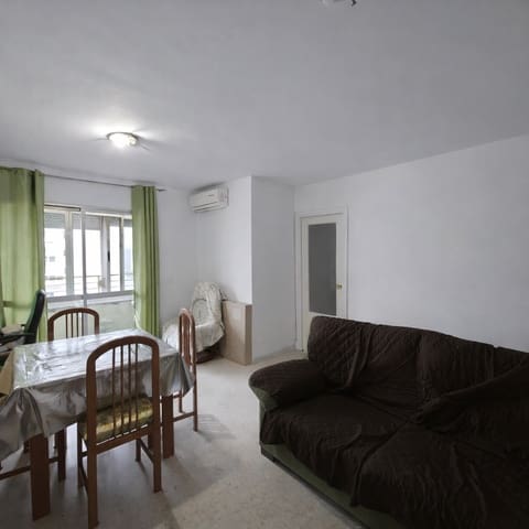 4 slaapkamer Appartement te koop in Jerez de la Frontera - € 125.000 (Ref: 9751479)