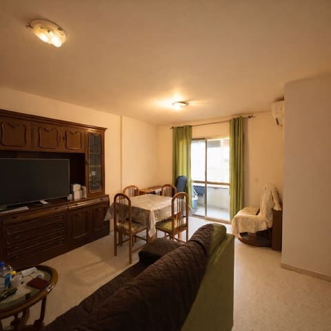 4 slaapkamer Appartement te koop in Jerez de la Frontera - € 125.000 (Ref: 9751479)