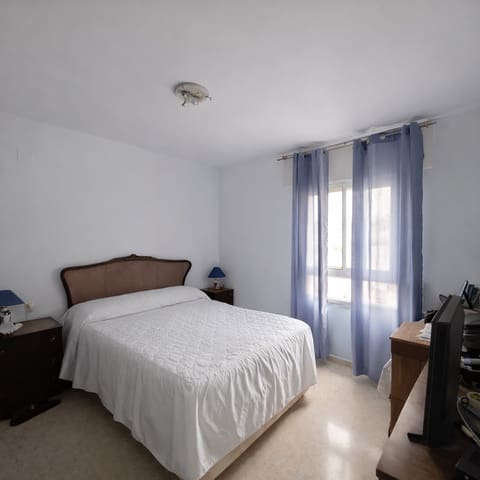 4 slaapkamer Appartement te koop in Jerez de la Frontera - € 125.000 (Ref: 9751479)