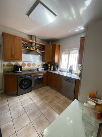 3 sypialnia Willa na sprzedaż w Chiclana de la Frontera z basenem - 380 000 € (Ref: 9832920)