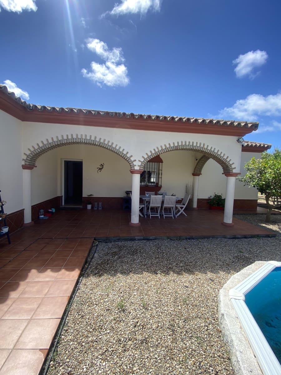 3 soverom Villa til salgs i Chiclana de la Frontera med svømmebasseng - € 380 000 (Ref: 9832920)