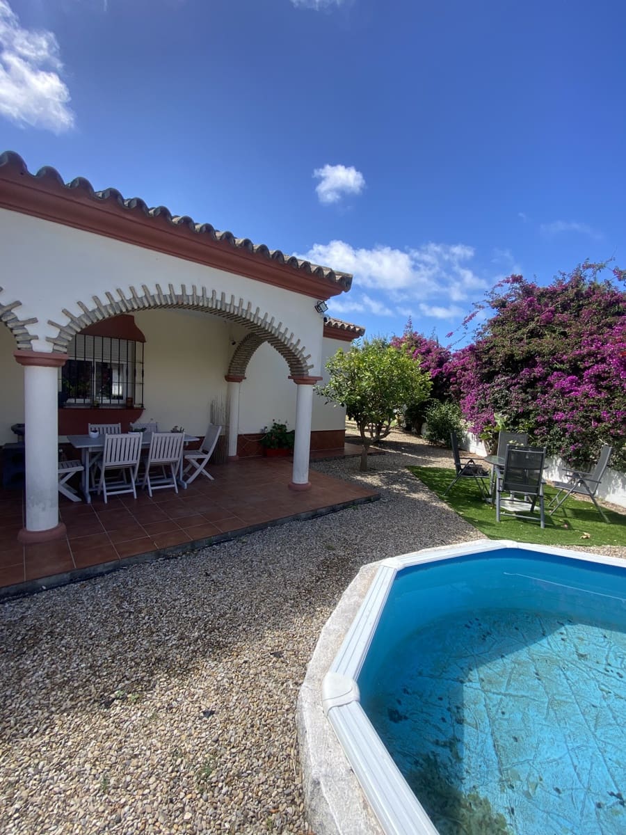 3 soverom Villa til salgs i Chiclana de la Frontera med svømmebasseng - € 380 000 (Ref: 9832920)