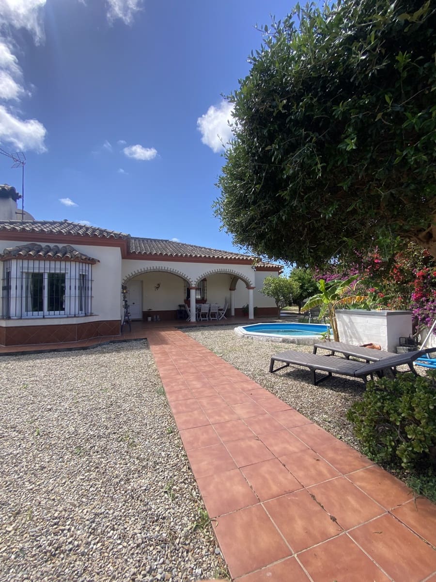3 soverom Villa til salgs i Chiclana de la Frontera med svømmebasseng - € 380 000 (Ref: 9832920)