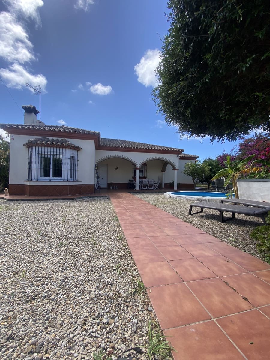 3 soverom Villa til salgs i Chiclana de la Frontera med svømmebasseng - € 380 000 (Ref: 9832920)