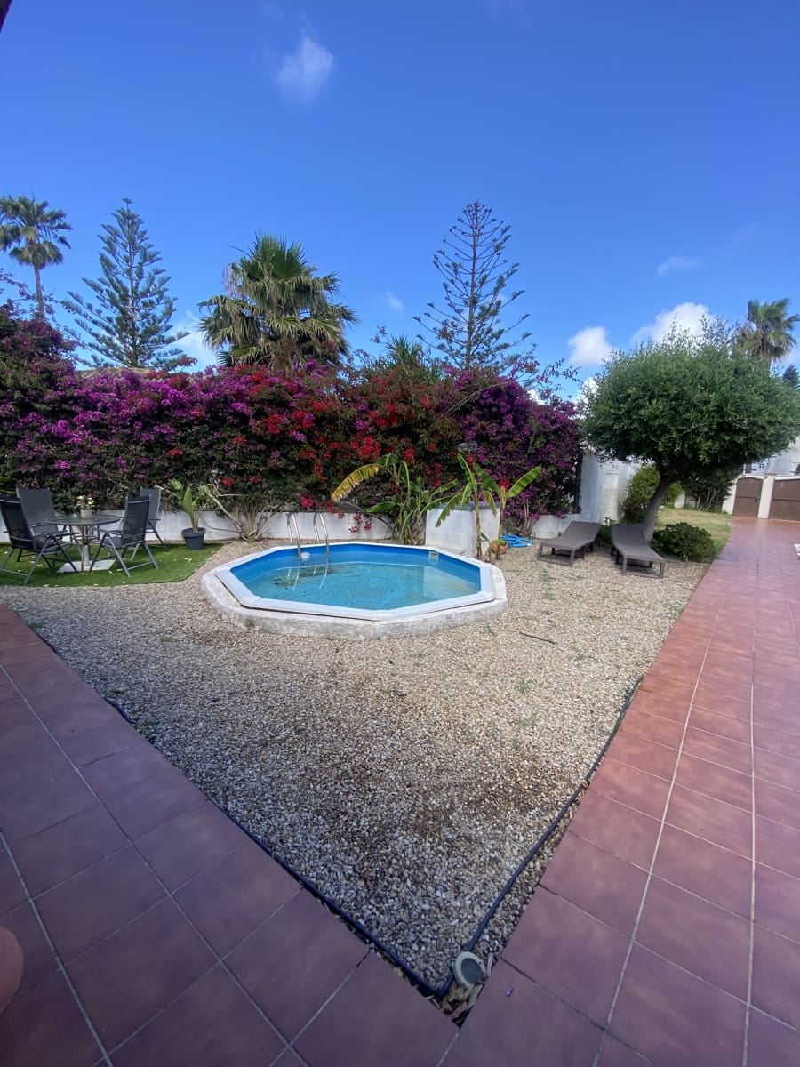 3 soverom Villa til salgs i Chiclana de la Frontera med svømmebasseng - € 380 000 (Ref: 9832920)