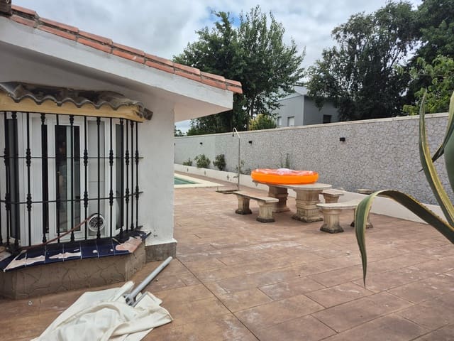 Grunde uden byggetilladelser til salg i Conil de la Frontera - € 490.000 (Ref: 9914630)