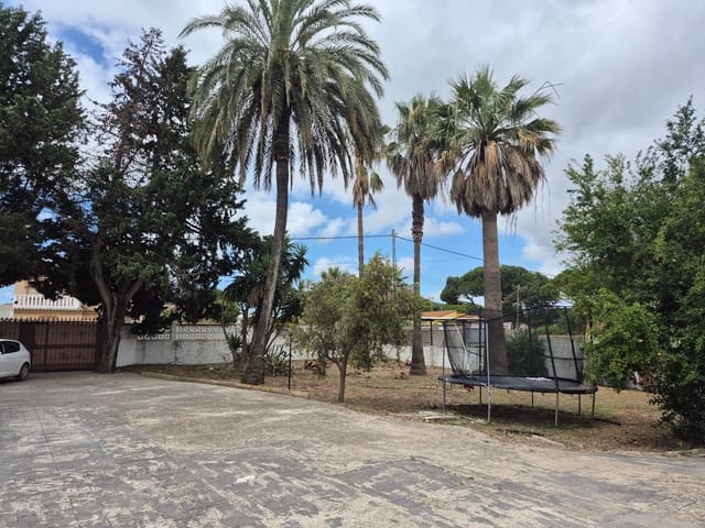 Grunde uden byggetilladelser til salg i Conil de la Frontera - € 490.000 (Ref: 9914630)