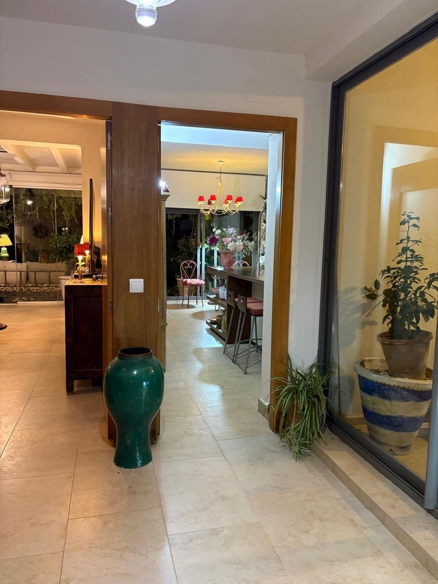 5 bedroom Townhouse for sale in Jerez de la Frontera with pool - € 525,000 (Ref: 9935051)